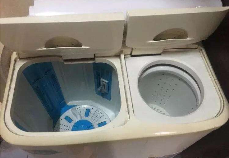 洗衣機(jī)甩桶不轉(zhuǎn)嗡嗡響