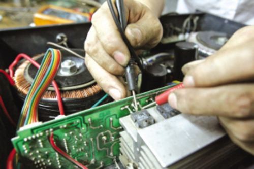 空調(diào)拆裝空調(diào)移機(jī)服務(wù)電話_一個(gè)電話快速上門(mén)