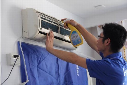 家用中央空調(diào)清洗_深度拆卸清洗