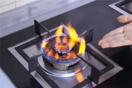 洛陽(yáng)燃?xì)庠罹S修_隨時(shí)上門(mén)維修