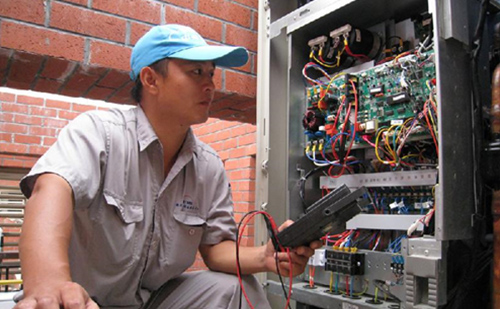 西寧修理空調(diào)公司電話_明碼標(biāo)價_不亂收費