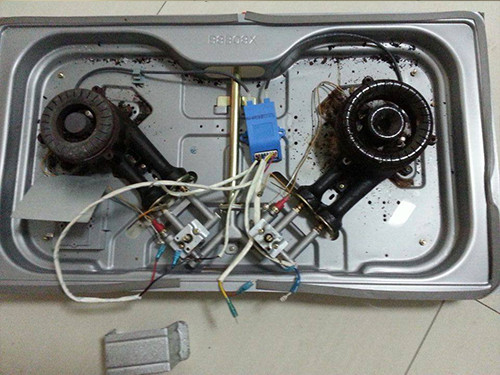 南京燃?xì)庠罹S修電話號碼_修不好不收費(fèi)