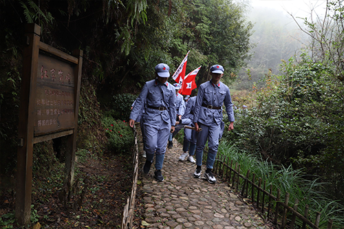 井岡山紅色團(tuán)建拓展_井岡山紅色培訓(xùn)課程