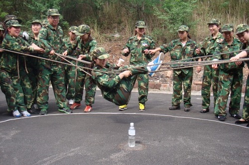 2020泉州市拓展訓(xùn)練報(bào)名電話